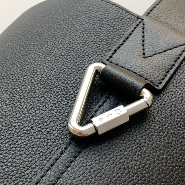 LV 26S VERSO HOBO BAG 33 IN BLACK CALFSKIN