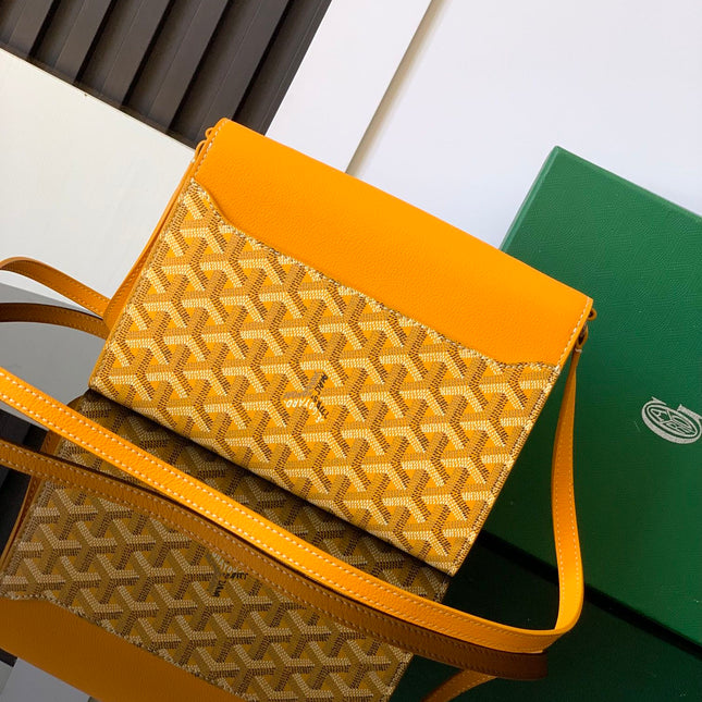 CHYPRE WALLET-POUCH 21 IN YELLOW GOYARDINE CANVAS AND CALFSKIN