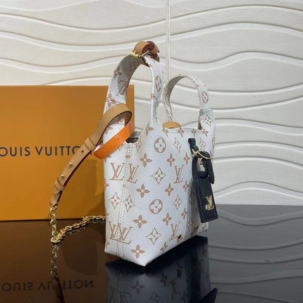 LV ATLANTIS BB 17 IN WHITE MONOGRAM COATED CANVAS