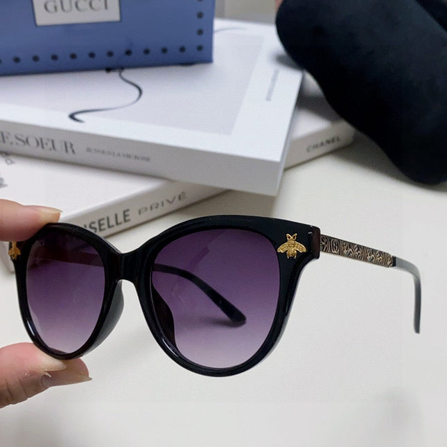 BEE EMBELLISHED BUTTERFLY FRAME SUNGLASSES 570242 IN ACETATE