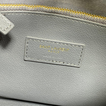 LE 5 À 7 SMALL SUPPLE 22 IN NEPAL BLUE CALFSKIN GOLD BUCKLE