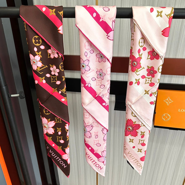 LV SCARF 90 CM IN SILK 723121