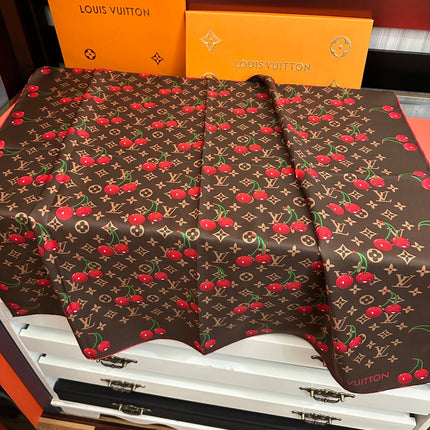 LV SCARF 90 CM IN SILK 05