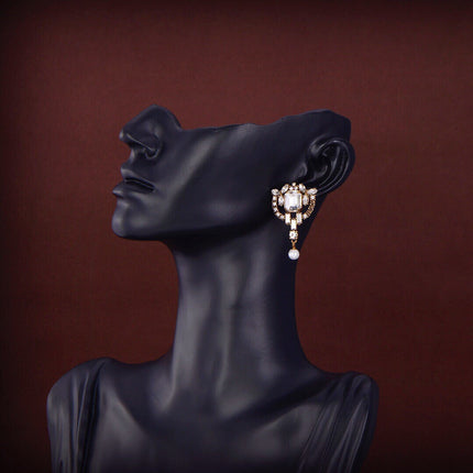 CD 26S VINTAGE CRYSTAL PEARL DROP STATEMENT EARRINGS 631069