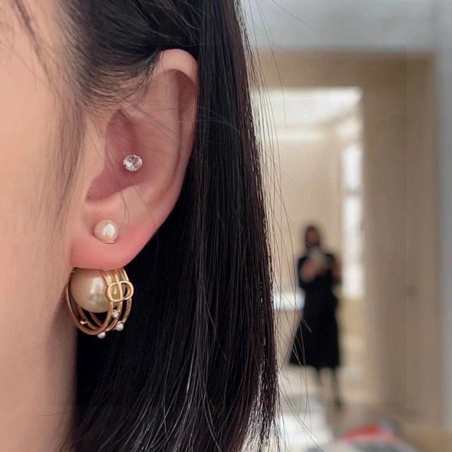 CD 26S DOUBLE PEARL ORBIT EARRINGS IN GOLD TONE METAL 630833