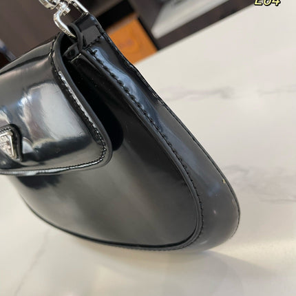 PRA 25 CLEO FLAP SHOULDER BAG IN BLACK BRUSHED LEATHER