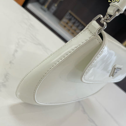 PRA 25 CLEO FLAP SHOULDER BAG IN WHITE BRUSHED LEATHER
