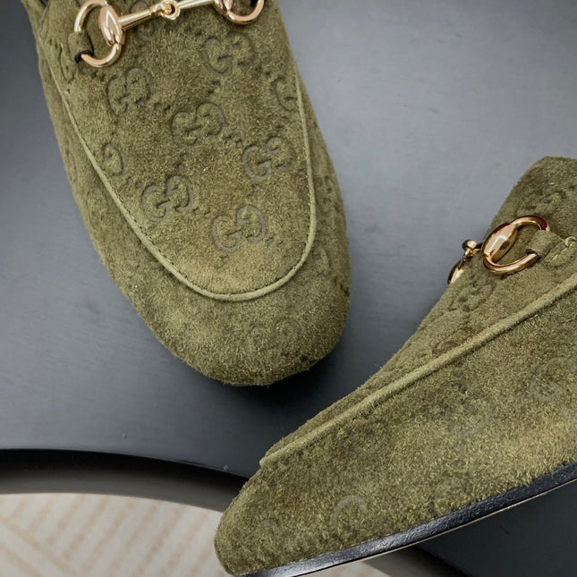 GUCCI 26S LOAFERS IN MOSS GREEN SUEDE WITH GOLD HARDWARE