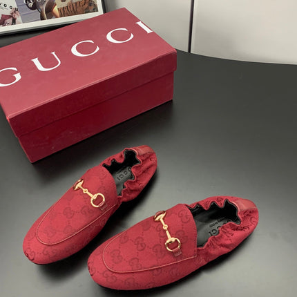 GUCCI 26S LOAFERS IN RED CANVAS