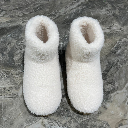 PRADA 26S ANKLE BOOTS IN WHITE FUR