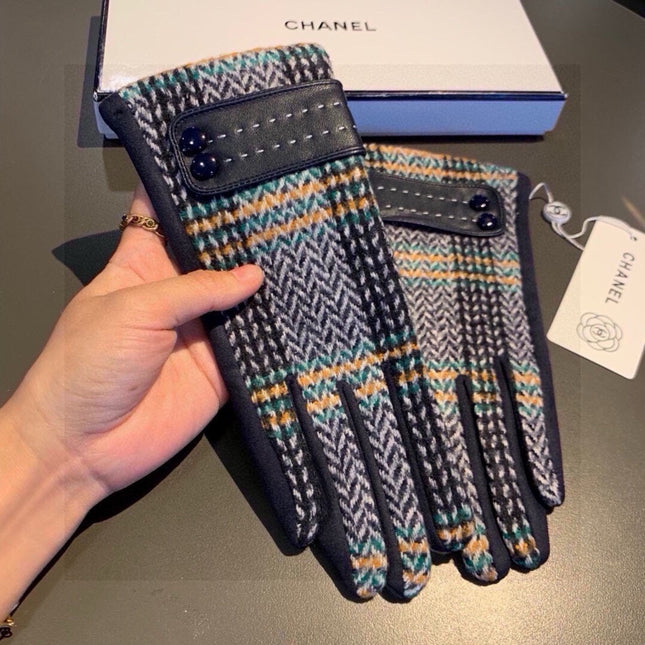 GLOVES IN COLORFUL WOOL 429243