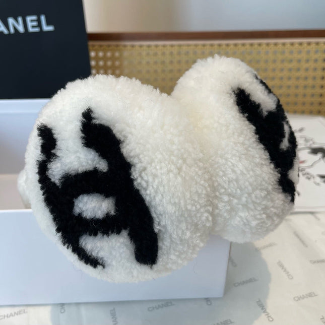 CHANEL 25S SKI EARMUFFS 844870