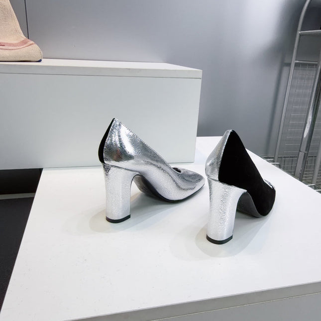 CHANEL 26S SQUARE-TOE HIGH HEELS 95 MM IN SILVER LAMBSKIN AND BLACK SUEDE