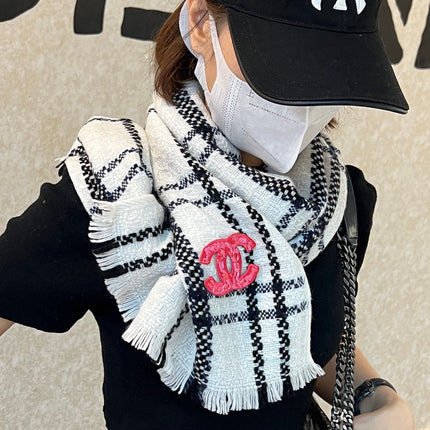 SCARF 190 CM IN WHITE MIX BLACK CASHMERE WITH RED LOGO 396472