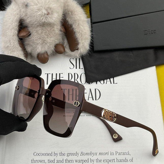 MONTAIGNE SUNGLASS CD5610 IN ACETATE