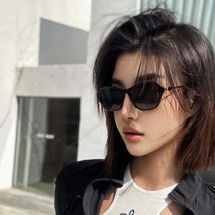 OVAL FRAME SUNGLASSES G4906 IN ACETATE AND METAL