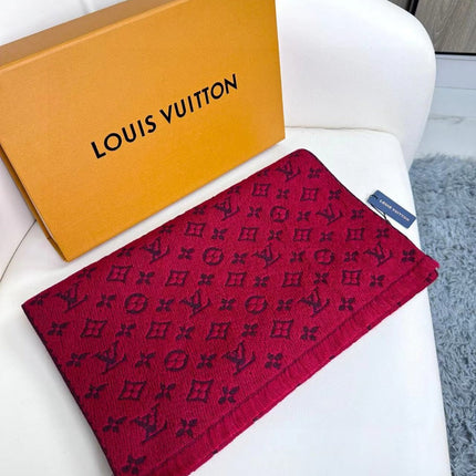 SCARF 180 CM IN HIBISCUS RED CLASSIC MONOGRAM CASHMERE 396438