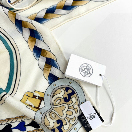 HERMES 26S PRINTED SQUARE SCARF 135 IN CASHMERE AND SILK 309424