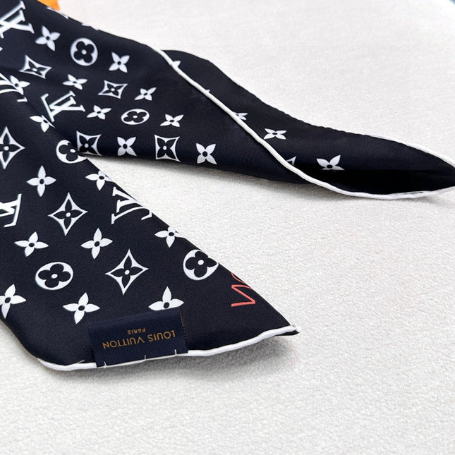 LV SCARF 90 CM IN SILK 733947