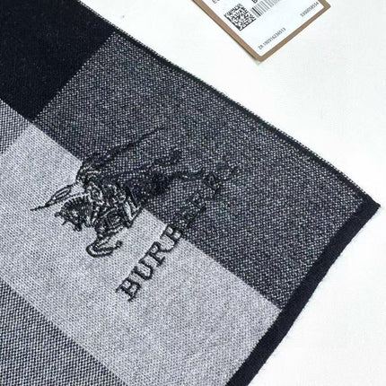 BURBERRY 26S SCARF 180CM IN CASHMERE 303179
