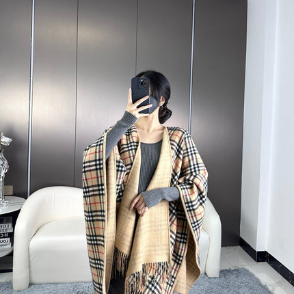 BURBERRY 26S REVERSIBLE CHECK FRINGED CAPE 150CM IN CASHMERE 309445