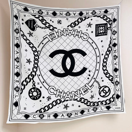 CHANEL 26S SCARF 90 IN SILK 304580