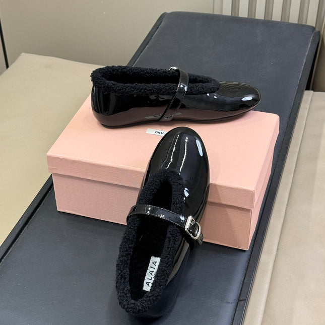 ALAIA 25S MARY JANE SHEARLING FLATS IN BLACK GLOSSY CALFSKIN