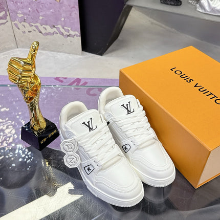 LV 26S LOW TOP SNEAKERS IN WHITE CALFSKIN