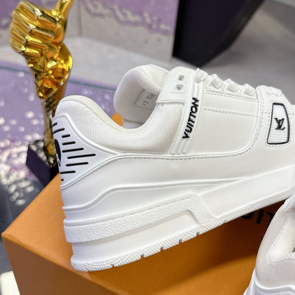 LV 26S LOW TOP SNEAKERS IN WHITE CALFSKIN