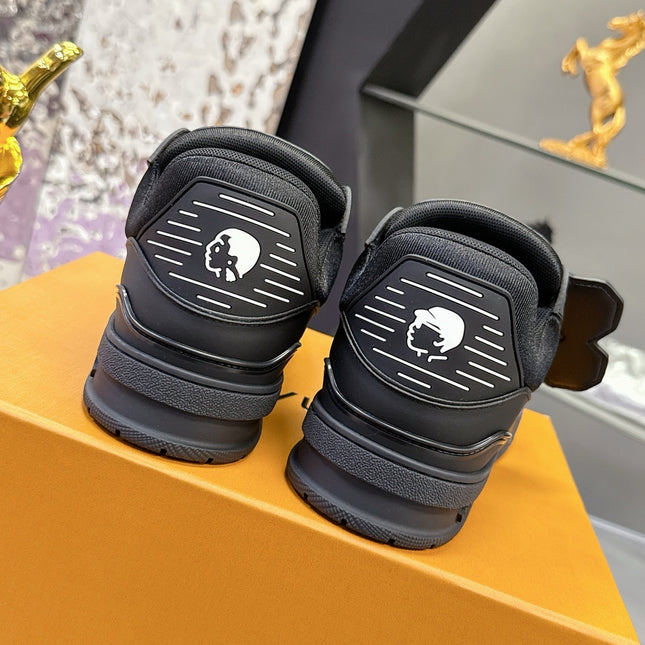 LV 26S LOW TOP SNEAKERS IN BLACK CALFSKIN