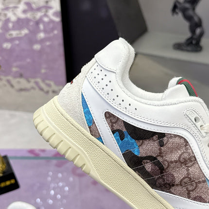 GUCCI 26S SNEAKER IN WHITE AND BLUE CALFSKIN