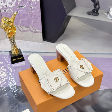 LV 26S BLOCK HEEL MULE SANDALS IN WHITE EMBOSSED CALFSKIN GOLD HARDWARE