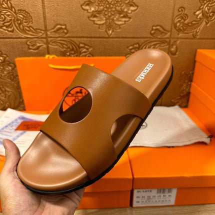 HM CIRCLE CUT SANDAL OCHRE CALFSKIN