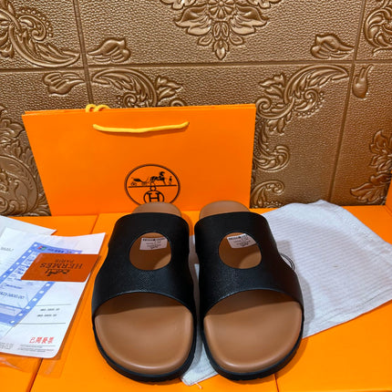 HM CIRCLE CUT SANDAL BLACK AND CARAMEL CALFSKIN
