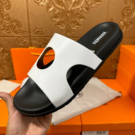 HM CIRCLE CUT SANDAL BLACK AND WHITE CALFSKIN