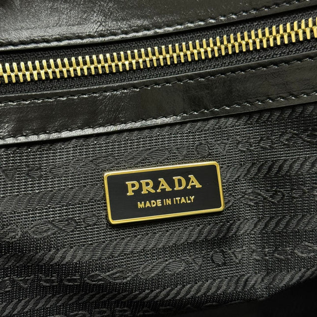 TOTE BAG 39 IN BLACK SMOOTH CALFSKIN