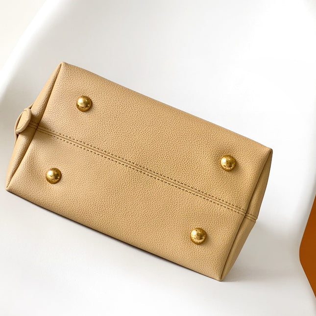LV 25S LOW KEY HOBO BAG 35 CM IN BEIGE CALFSKIN
