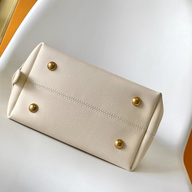 LV 25S LOW KEY HOBO BAG 28 CM IN CREAM WHITE CALFSKIN