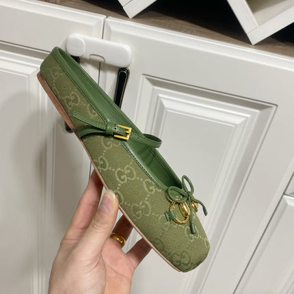 GUCCI 26S FLAT MULES IN GREEN CANVAS