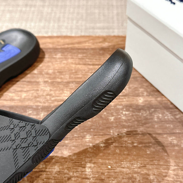 BURBERRY 26S SLIDE SANDALS IN BLACK CALFSKIN