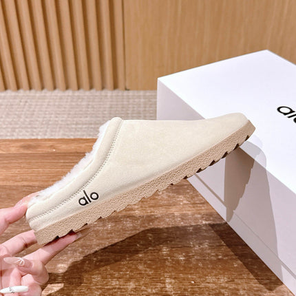 ALO 25S BIRKENSTOCK CLOGS IN CREAM WHITE SUEDE