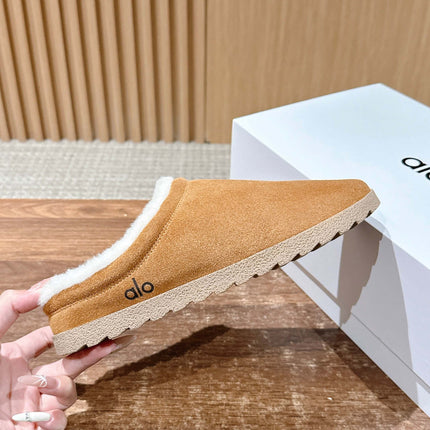 ALO 25S BIRKENSTOCK CLOGS IN LIGHT BROWN SUEDE