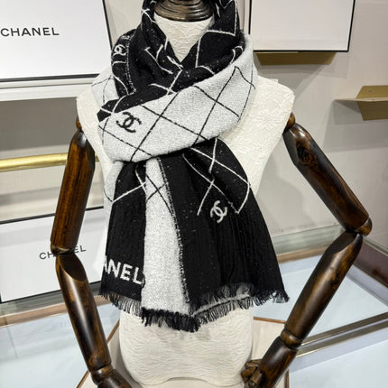 CHANEL 25S SCARF 195 IN CASHMERE 880355