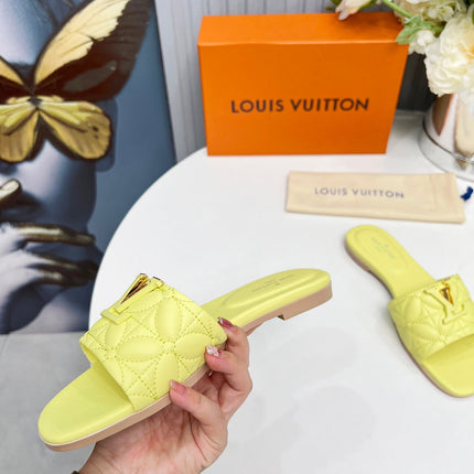 LV 26S MARE FLAT MULES IN LIGHT YELLOW CALFSKIN