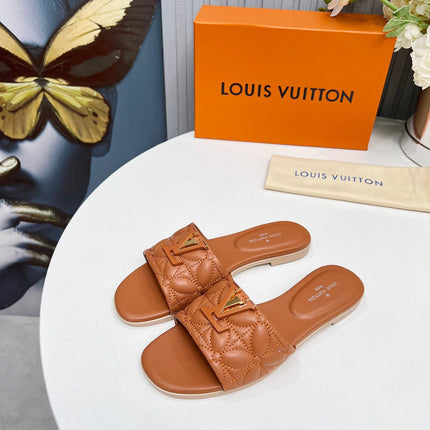 LV 26S MARE FLAT MULES IN BROWN CALFSKIN