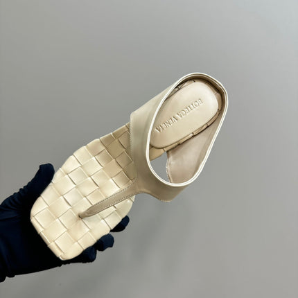 MARELLA THONG IN BISQUE BEIGE LEATHER WITH SIGNATURE INTRECCIATO INSOLE 55 MM