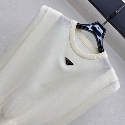 PRADA 26S SLEEVELESS SWEATER STYLE 921