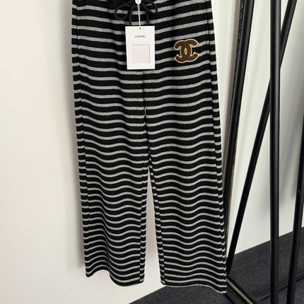 CHANEL 25S STRIPED PANTS 571
