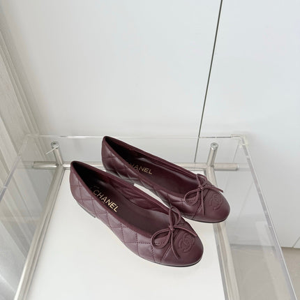 CHANEL 26S BALLET FLATS IN BURGUNDY RED QUILTED CALFSKIN WITH BOW