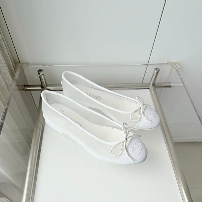 CHANEL 26S BALLET FLATS IN WHITE MESH TOE CAP AND BOW